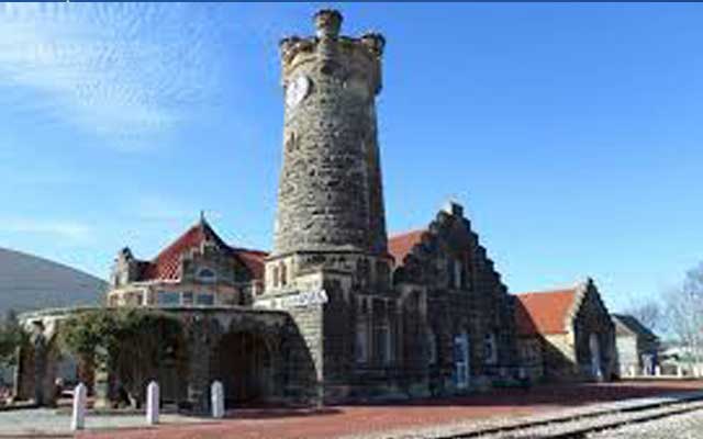 Santa Fe Depot & Pottawatomie County Museum