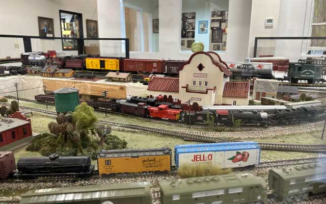 Santa Fe Depot & Pottawatomie County Museum