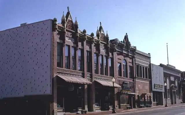 Oklahoma Frontier Drugstore Museum & Apothecary Garden