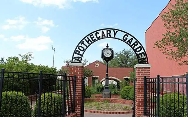 Oklahoma Frontier Drugstore Museum & Apothecary Garden