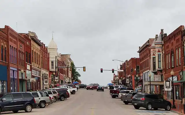 Guthrie Local Shops, Galleries & Historic Window Shopping Downtown
