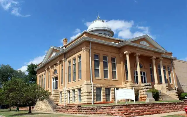 Oklahoma Territorial Museum and Carnegie Library